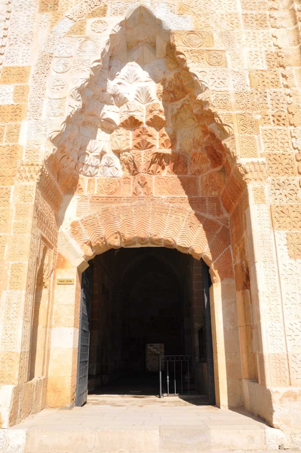 eshab-kehf-k-lliyesi-kahramanmara-g-rsel-sahibi-hikmet-al
